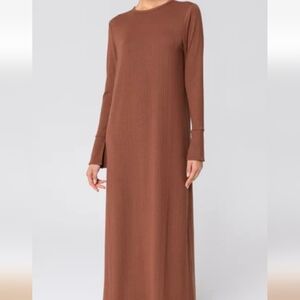 Natalia Ribbed Split Cuff Maxi Dress - Brown